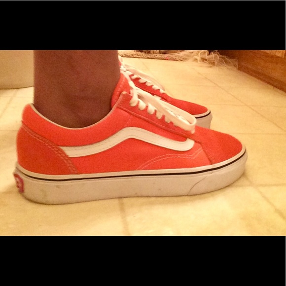 Vans - Picture 2 of 4